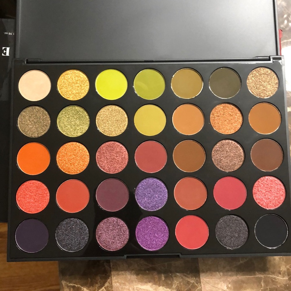 Morphe 35M Boss Mood, Never Used/In Packaging
